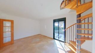 Zweistöckige Wohnung in La Colina
