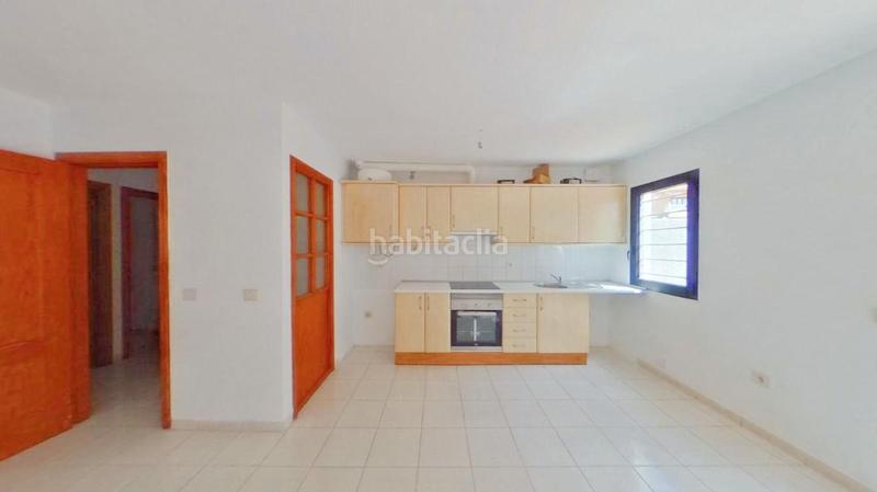 Foto 55a82984-f318-4eaf-8d30-10bd15e69598. Piso en Casco Urbano Adeje