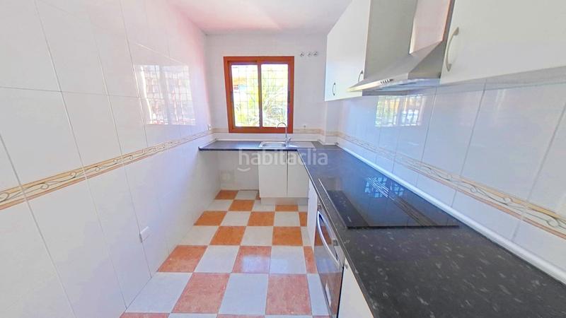 Foto ad6bbe1f-df42-469e-badc-11f69703c3b0. Casa adossada amb piscina a Alcorrín Manilva