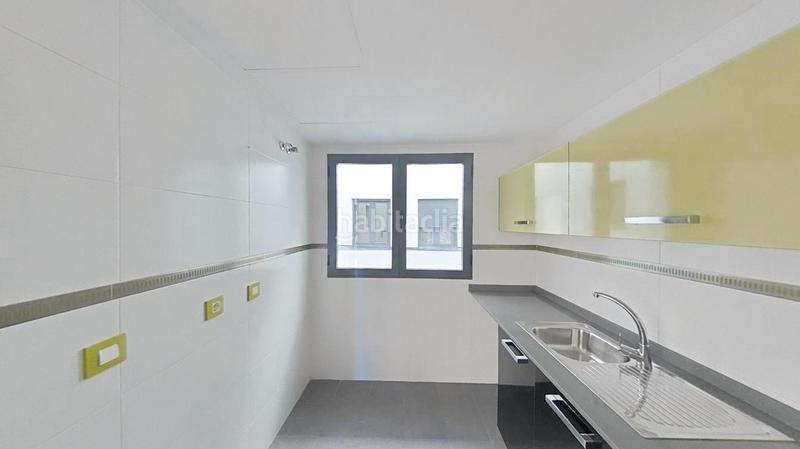 Foto f24e21bb-24f7-4ed4-bd7e-fa3fb32b95d8. Appartement avec chauffage parking dans La Constitución-Canaleta Mislata