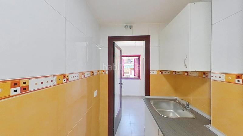 Foto f3f3d1a7-f36a-436b-b052-9e388ea0fc05. Piso en Los Cármenes Madrid