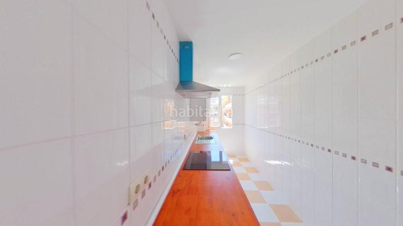 Foto 40cdfeaa-ca73-45da-9c29-d155d7303db5. Appartamento con riscaldamento parcheggio in San Luis de Sabinillas Manilva