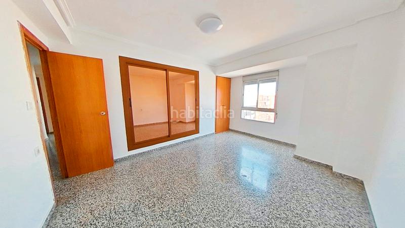 Foto 1c389c11-af4a-4e5d-8f41-39d2d75d3330. Appartamento in Torrefiel Valencia