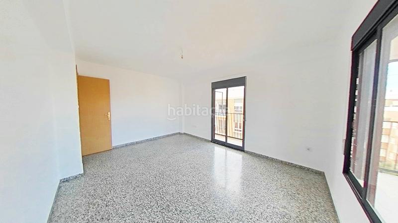 Foto cb47306c-2c7e-4cf6-8455-c4709389e70d. Appartamento in Torrefiel Valencia