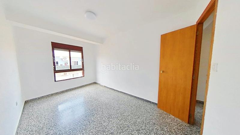 Foto 17dd8215-5a73-48de-8415-e47e48ce7098. Pis a Torrefiel Valencia