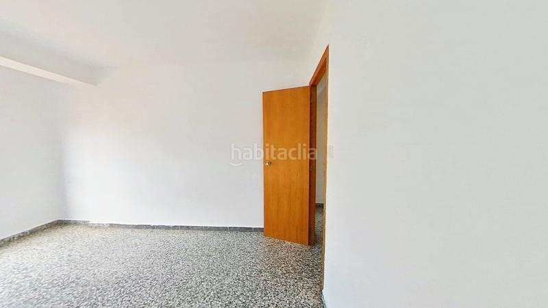 Foto 4482c6e9-53b3-4708-a4fe-2cd6f1f21221. Pis a Torrefiel Valencia