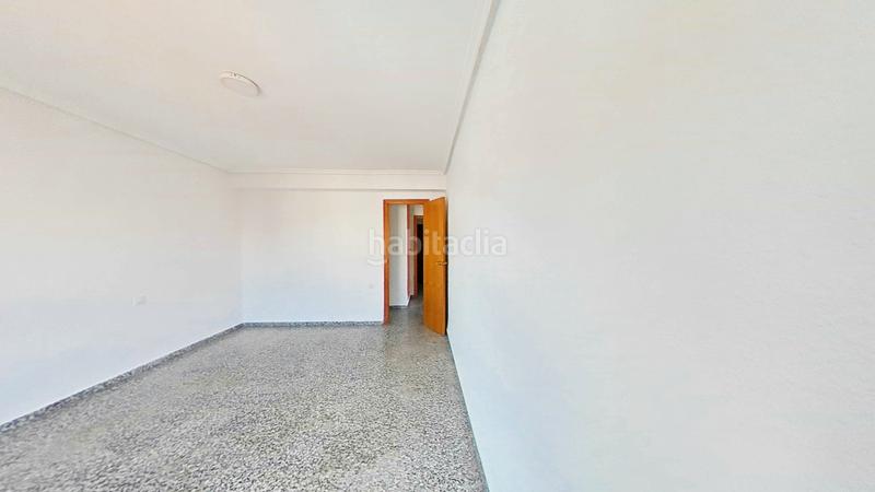 Foto 684a800c-a278-439c-8d76-b3def6ec7140. Pis a Torrefiel Valencia