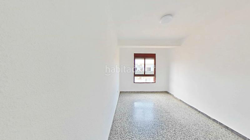Foto 94b1cd51-a44e-4c4c-ba75-d736dff3a735. Pis a Torrefiel Valencia
