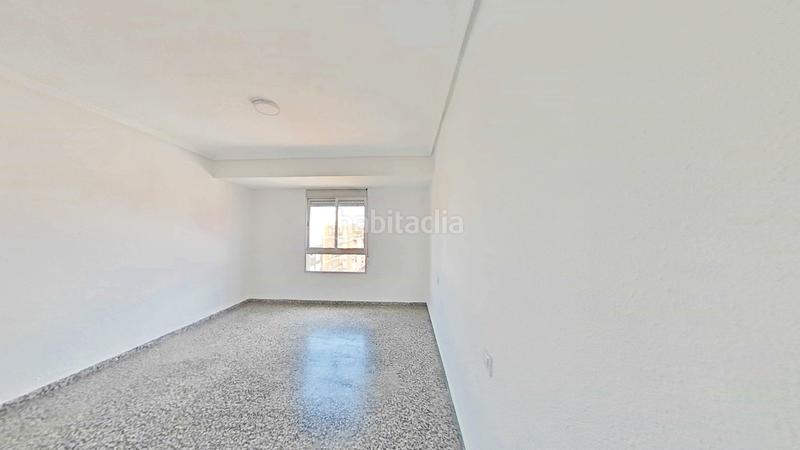 Foto ba7c295e-a53e-4c46-8289-d84d54ef10bf. Pis a Torrefiel Valencia