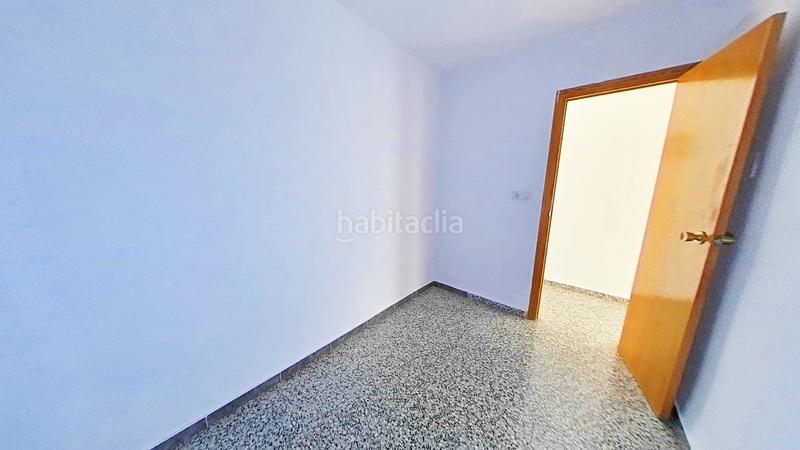 Foto a8c0cbf9-2a63-4ab2-9355-9f5f502ae261. Piso en Torrefiel Valencia