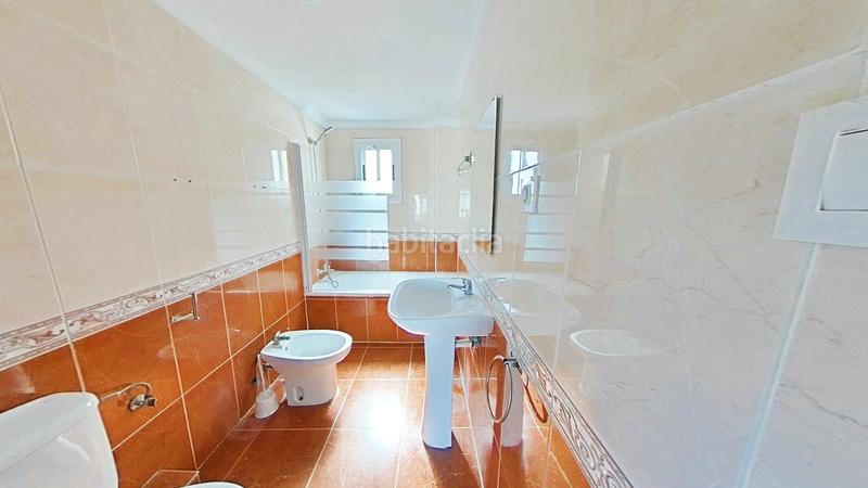 Foto e2a608bc-46ed-4379-a117-2a34af2fe8b5. Piso en Torrefiel Valencia