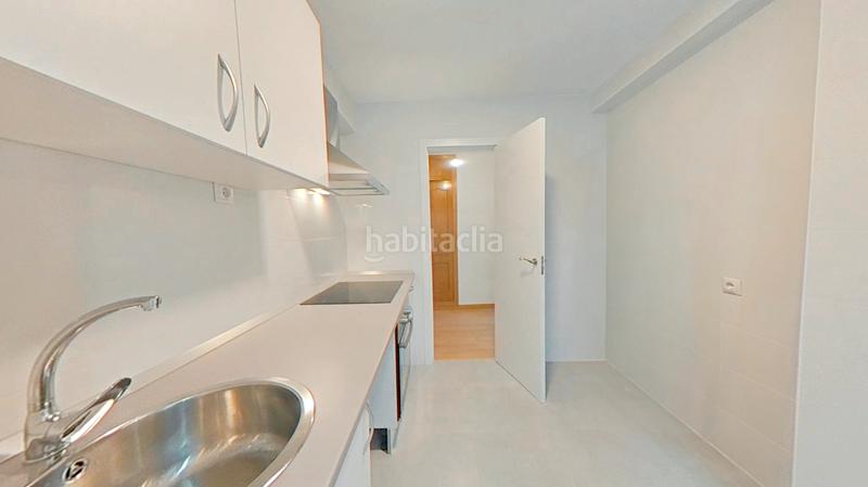 Foto d7a8f920-6b94-42d1-8c1b-9c2b1da4f776. Piso en Sur - PAU 4 Móstoles
