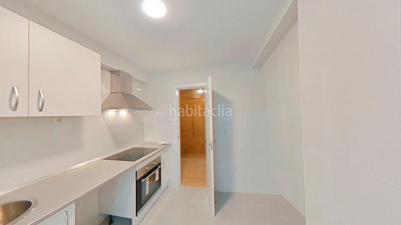 Foto e5b6514b-aea7-41b3-a294-fd4b35896203. Piso en Sur - PAU 4 Móstoles
