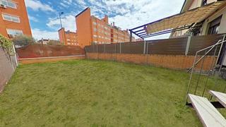 Semi detached house in Parla Este