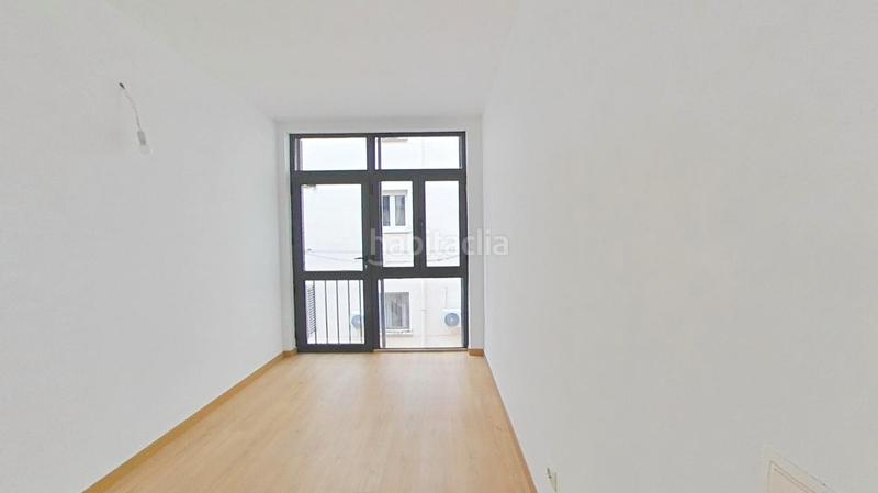 Foto f89ce46a-f932-4e48-a88a-55952d63b3e1. Appartamento con riscaldamento in Fuente del Berro Madrid