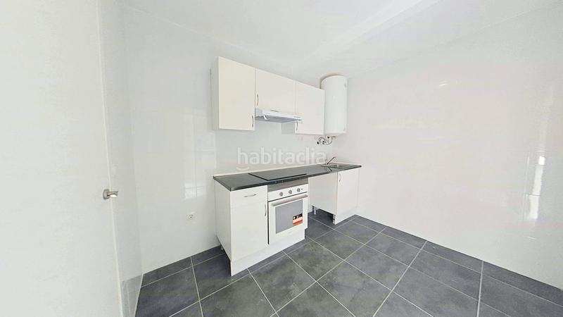 Foto 0a363dae-0a1c-48e1-a4ed-559a0f2188d0. Appartement avec chauffage dans Reyes Parla