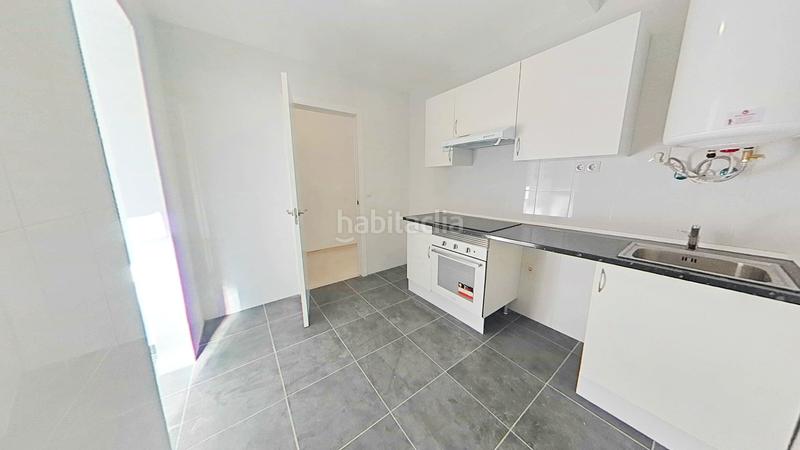 Foto fe1530bd-498d-4ea5-a9c8-577f6eb5deb0. Appartement avec chauffage dans Reyes Parla