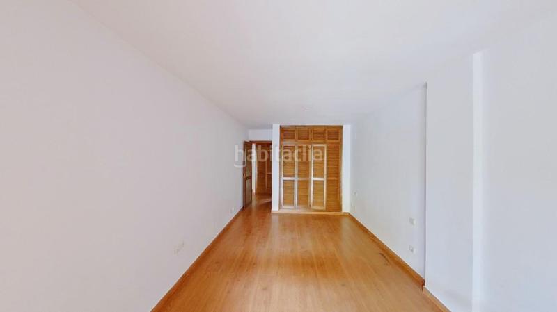Foto f3ef6eab-c2f3-40c3-8e0a-76274859c150. Piso en Calahonda Mijas