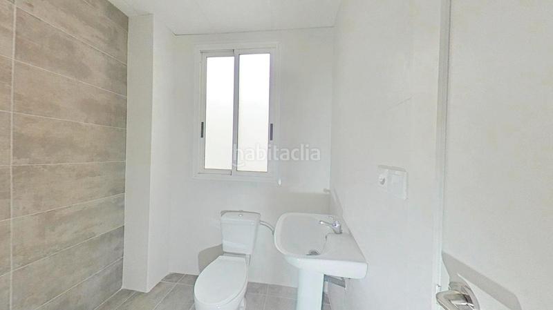 Foto 569ef2b5-c7bf-4620-be02-622a1a2396b4. Piso en Arrancapins Valencia