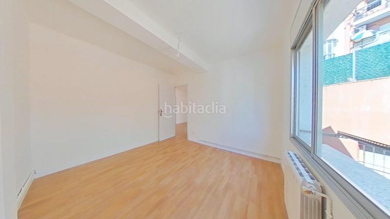 Foto 697ab62c-8276-4e9e-ad8e-15c753c63ce9. Piso en Roquetes Barcelona