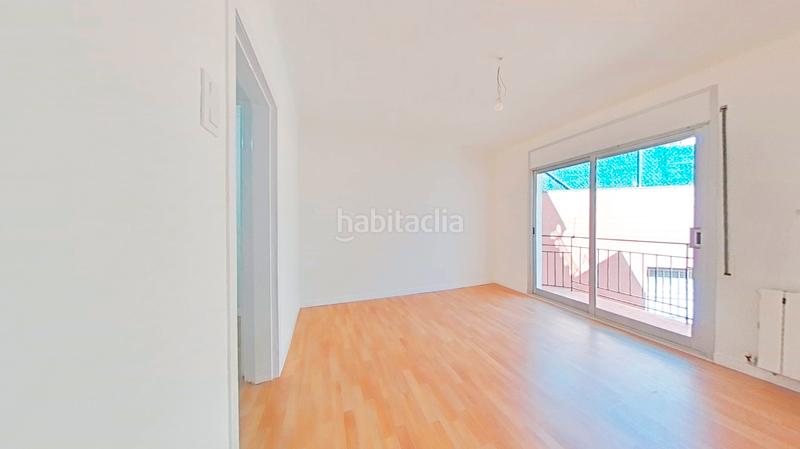 Foto 86b33e62-6de4-4a02-968a-6e145635f21e. Piso en Roquetes Barcelona