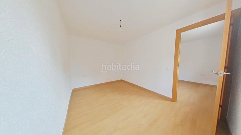 Foto 4a3d32ae-8d7a-4189-a4dc-b112f747abef. Piso en Roquetes Barcelona