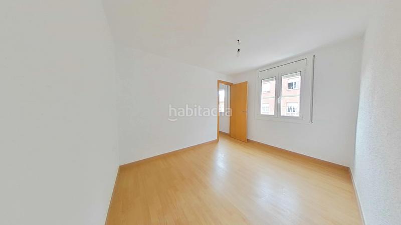 Foto 93ce362a-f88a-45fb-8973-0f9d8d13c765. Piso en Roquetes Barcelona