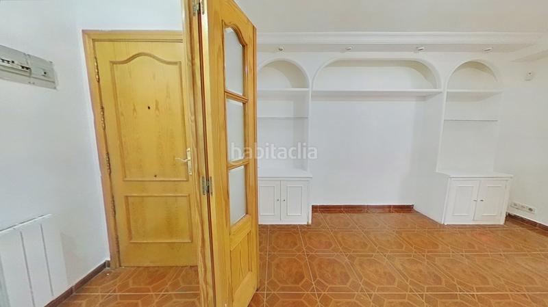 Foto 7b9e9114-2c50-4528-a6ac-ece0ac570aaf. Appartement avec chauffage dans Almendrales Madrid