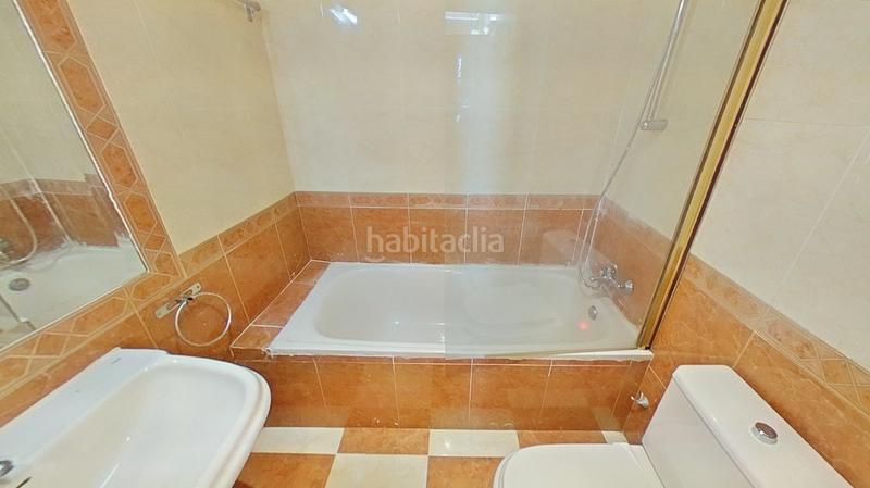 Foto 4c9238e5-f80a-4ba3-9c70-cb8056902879. Piso en Almendrales Madrid