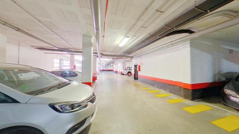 Foto 6790a1a5-8371-4381-835f-7ee61c413aab. Flat with parking pool in El Pinillo Torremolinos