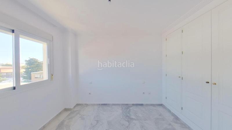 Foto 5c4ca1bf-a722-4bef-b144-e56a6c21a7ac. Piso en El Pinillo Torremolinos