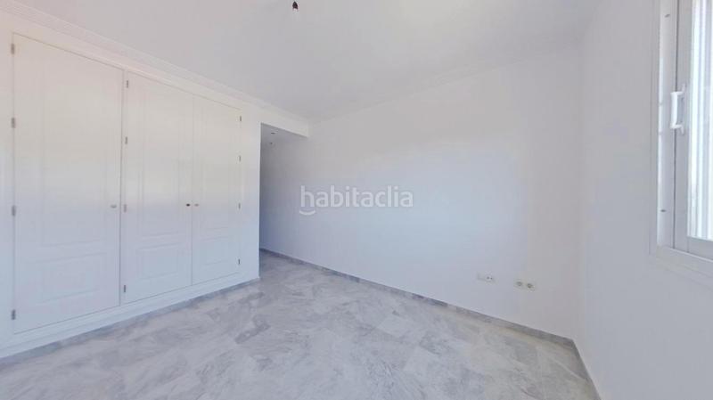 Foto a6aaba19-f7f8-46e9-abb5-bbd2a8c04558. Piso en El Pinillo Torremolinos