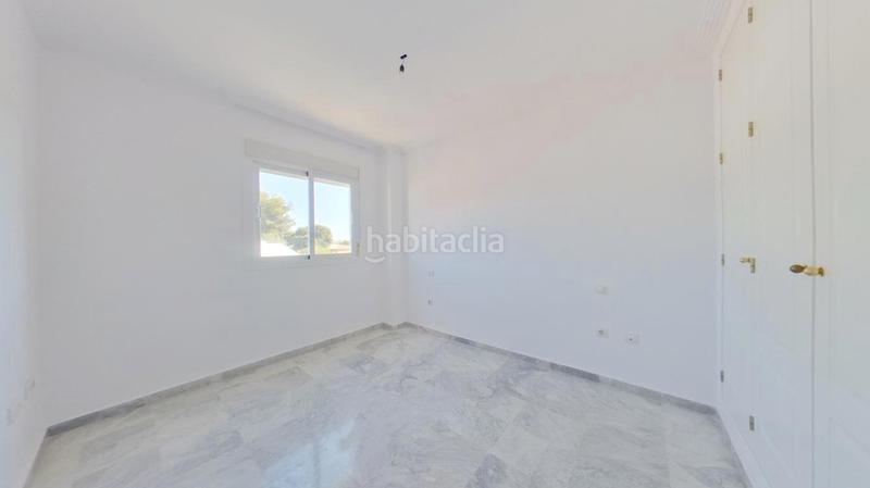 Foto f2c83633-7a4f-4a52-bb43-14f1db0b227b. Piso en El Pinillo Torremolinos