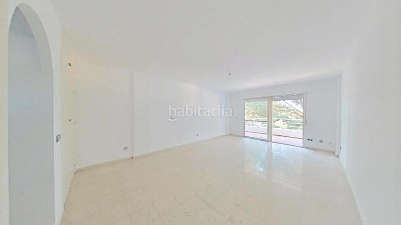 Foto 4e77d440-57c8-4a2d-b761-fd74a146a212. Estudio en Las Chapas - Alicate Playa Marbella