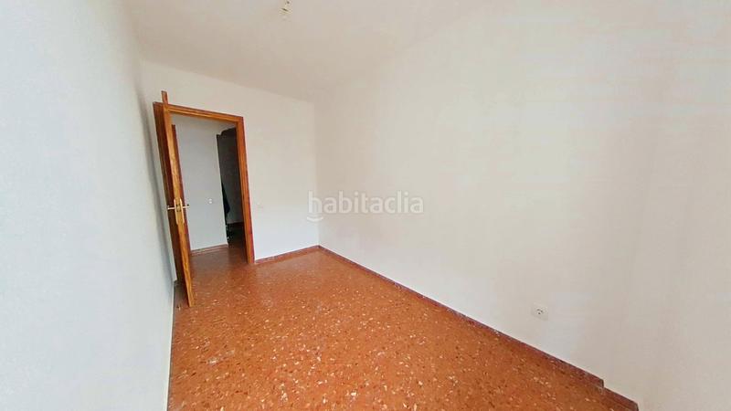 Foto 0586f6e1-dd67-4b44-a531-7a6f5dd20e69. Appartamento in Torrefiel Valencia