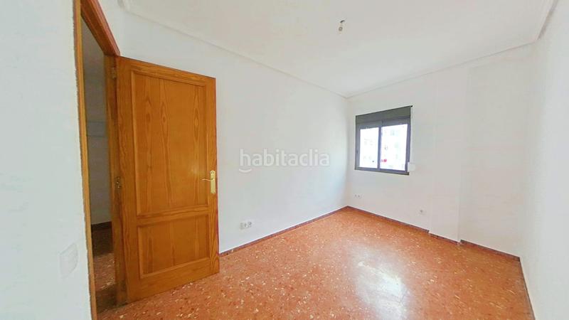 Foto 6df38aee-411f-4d6d-b8fa-cf140006f479. Appartamento in Torrefiel Valencia