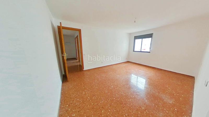 Foto a89e9aec-8c96-46e3-bcb0-58b0d1e4b1e2. Appartamento in Torrefiel Valencia
