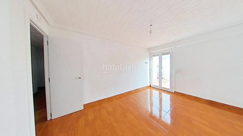 Foto 6737f273-c4a0-4b7b-ac01-e19a3d9bda3f. Appartement avec chauffage dans Carrús Este Elche / Elx