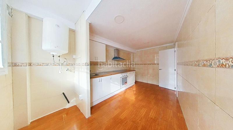 Foto fc1e5c7e-70c4-4549-98a7-8ded6bc0a3ed. Piso en Carrús Este Elche / Elx