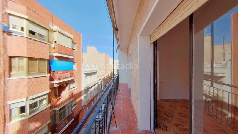 Foto 8b032b6f-8d29-4f60-9fe3-05adee32c6a1. Piso en El Carmen Murcia