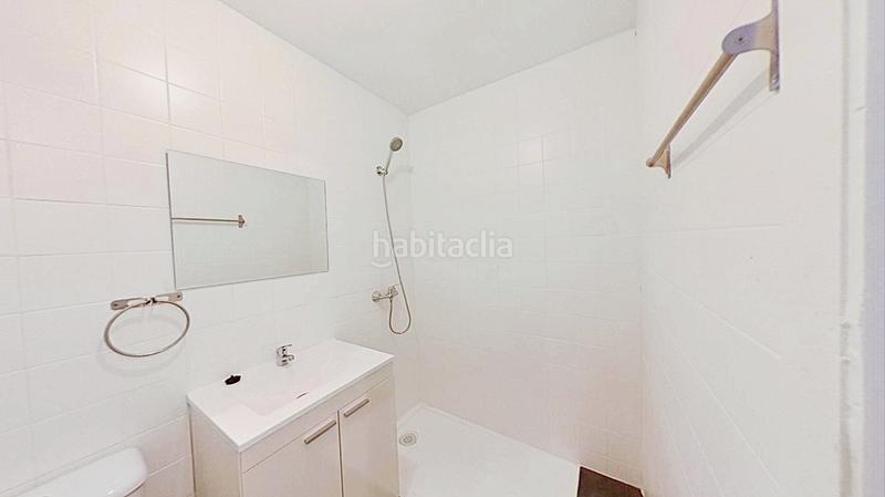 Foto 10f36086-0f0a-49dd-8850-e5c3e3ddda90. Piso en Palomeras Sureste Madrid