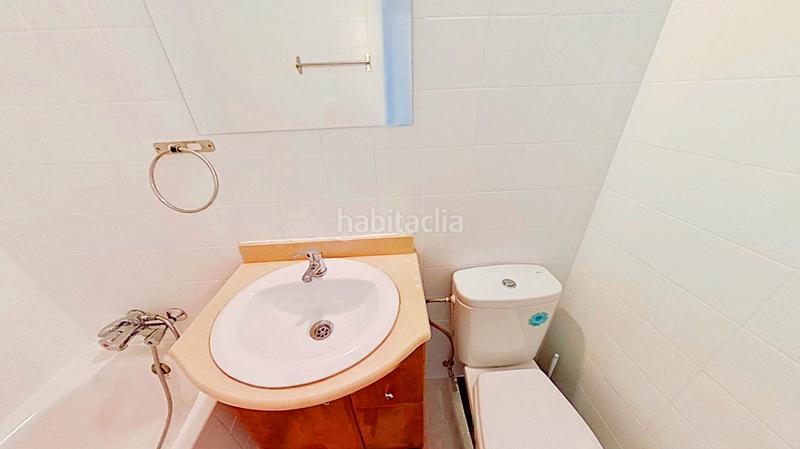 Foto cdc75a1c-d5ae-47cb-8d5b-9a3fa5a61a5a. Piso en Palomeras Sureste Madrid