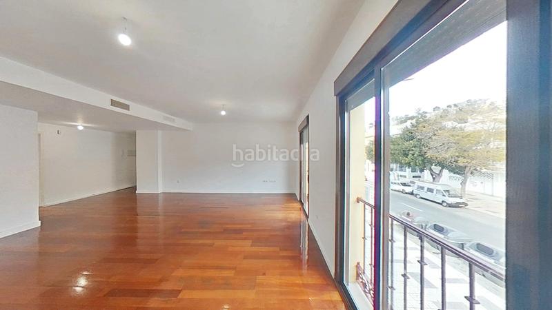 Foto d846c96a-fe1f-4f85-b8af-cb4fb3e6169f. Piso en Pedregalejo - Morlaco Málaga