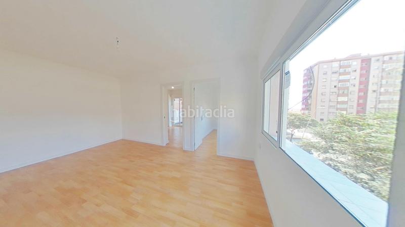 Foto ff22e829-d1f3-4d35-8640-96924eb922ac. Appartamento in Llefià Badalona