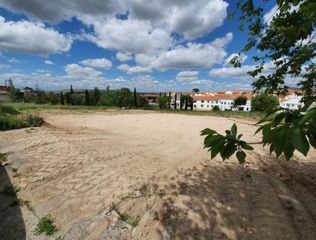 Terreno residenziale in Ronda de las conejeras 10. Subasta de ocho terrenos en torres de la alameda (madrid)