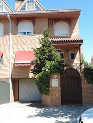 Appartement à Calle francisco pizarro 14. Subasta de  vivienda en calle francisco pizarro de villanueva de