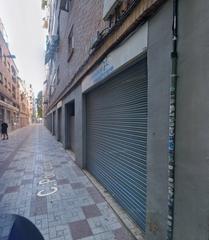 Locale commerciale in Calle Polo y Caña 13