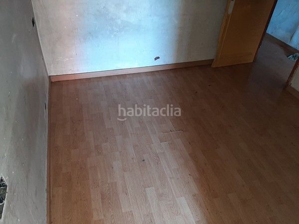Foto 8f134da8-c8a2-40dc-be9c-0bbe1686c27d. Edifici a carrer barrinou 36 a Balaguer