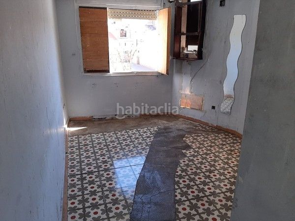 Foto a724aff7-f16b-4d24-b24e-654f552cea8f. Edifici a carrer barrinou 36 a Balaguer