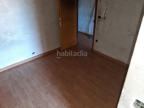 Foto d3f3ab3f-710d-4e1e-b535-b06f542cb5f3. Edifici a carrer barrinou 36 a Balaguer